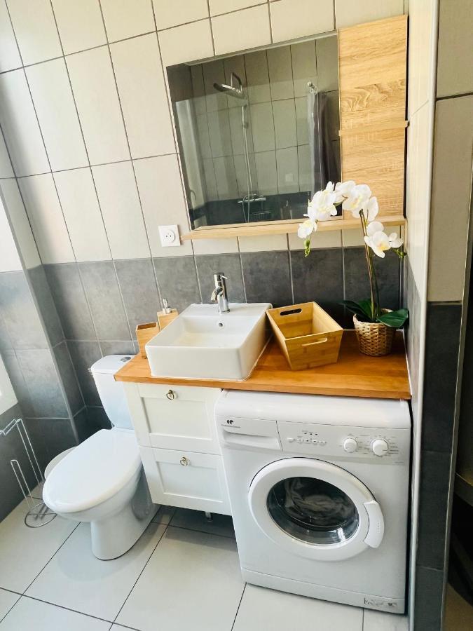 Superbe Duplex Design Neuf 2 Chambres, Climatise Tout Confort, Facile D,Acces Stationnement Gratuit Marseille Exterior photo