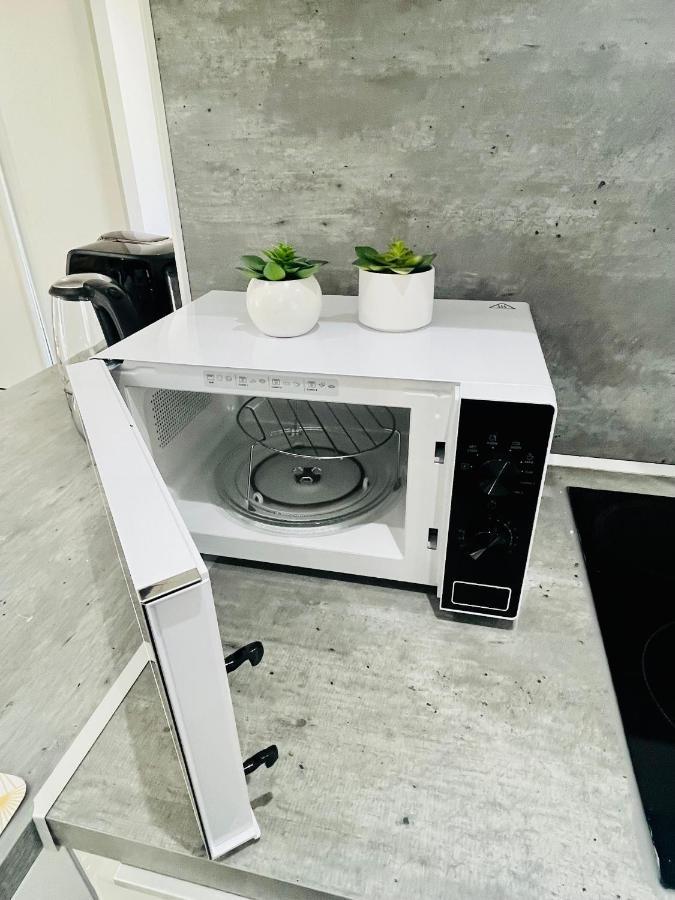 Superbe Duplex Design Neuf 2 Chambres, Climatise Tout Confort, Facile D,Acces Stationnement Gratuit Marseille Exterior photo